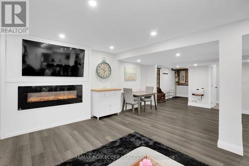 17088 Horseshoe Hill Road, Caledon, ON - Indoor Photo Showing Living Room With Fireplace