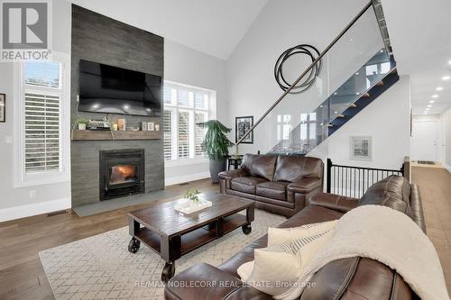 17088 Horseshoe Hill Road, Caledon, ON - Indoor Photo Showing Living Room With Fireplace