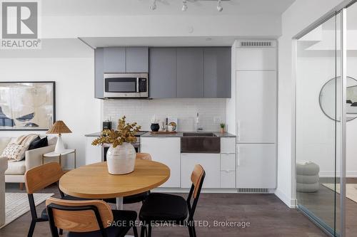327 - 270 Dufferin Street, Toronto, ON - Indoor Photo Showing Dining Room