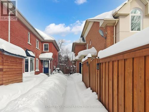 156 Pressed Brick Drive, Brampton, ON - Outdoor
