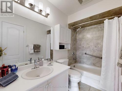 156 Pressed Brick Drive, Brampton, ON - Indoor Photo Showing Bathroom