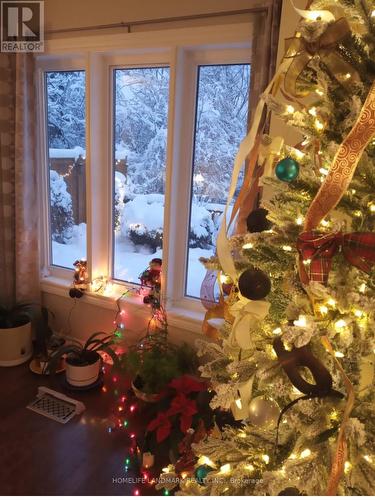 156 Pressed Brick Drive, Brampton, ON - Indoor Photo Showing Other Room