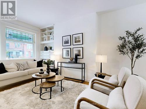 242 Delaware Avenue, Toronto, ON - Indoor Photo Showing Living Room