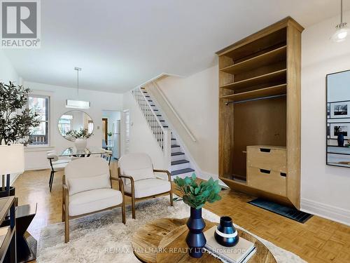 242 Delaware Avenue, Toronto, ON - Indoor Photo Showing Living Room