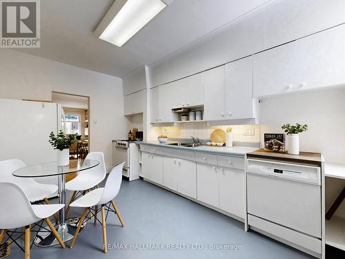 242 Delaware Avenue, Toronto, ON - Indoor