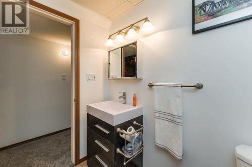 3670 Taft Place, Prince George, BC - Indoor Photo Showing Bathroom
