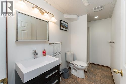 3670 Taft Place, Prince George, BC - Indoor Photo Showing Bathroom
