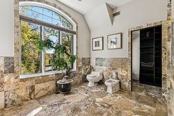 Salle de bains attenante à la CCP - 