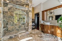 Salle de bains attenante à la CCP - 