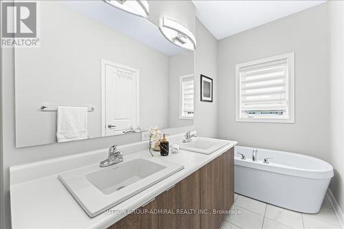 131 Lebovic Campus Drive, Vaughan, ON - Indoor Photo Showing Bathroom