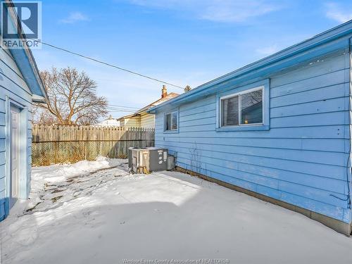 979 Mckay Avenue, Windsor, ON - Outdoor With Exterior