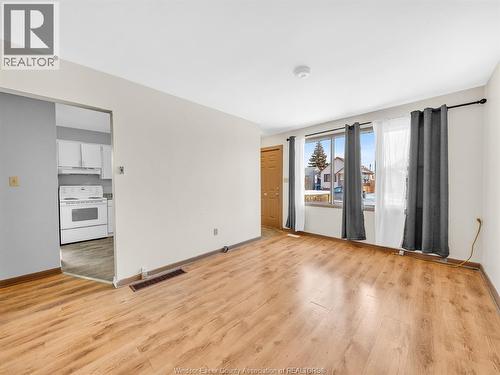 979 Mckay Avenue, Windsor, ON - Indoor Photo Showing Other Room