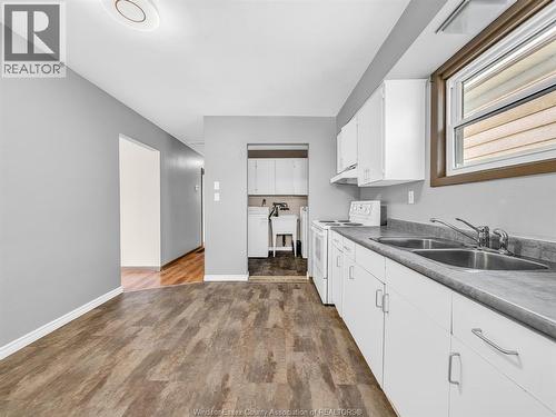 979 Mckay Avenue, Windsor, ON - Indoor Photo Showing Kitchen With Double Sink