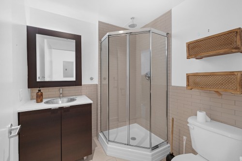 Bathroom - 405-630 Rue William, Montréal (Ville-Marie), QC - Indoor Photo Showing Bathroom