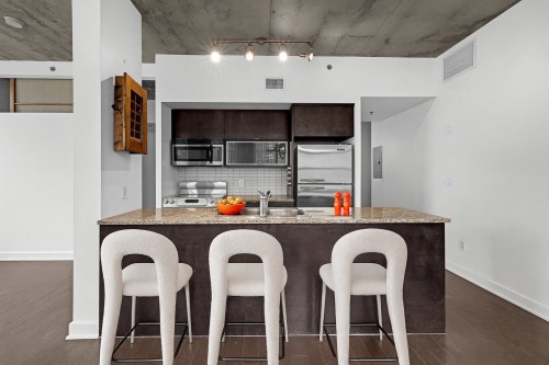 Kitchen - 405-630 Rue William, Montréal (Ville-Marie), QC - Indoor Photo Showing Dining Room
