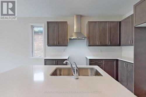 2964 Monarch Drive, Orillia, ON - Indoor Photo Showing Kitchen