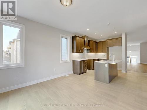 2968 Monarch Drive, Orillia, ON - Indoor Photo Showing Kitchen