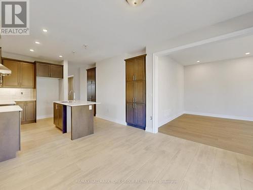 2968 Monarch Drive, Orillia, ON - Indoor Photo Showing Kitchen