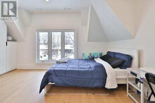 1438 Garnet Avenue, Mississauga, ON - Indoor Photo Showing Bedroom