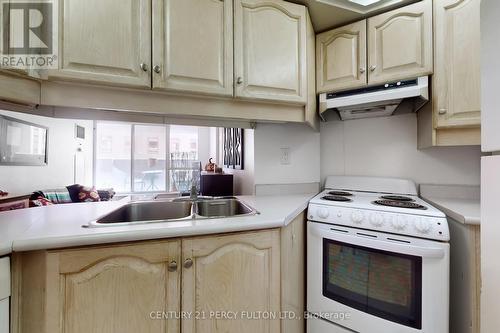 703 - 736 Bay Street, Toronto, ON - Indoor Photo Showing Kitchen With Double Sink