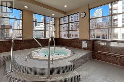 703 - 736 Bay Street, Toronto, ON - Indoor Photo Showing Other Room