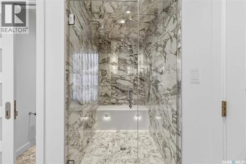 1134 Spadina Crescent E, Saskatoon, SK - Indoor Photo Showing Bathroom