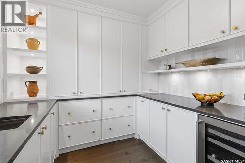 1134 Spadina Crescent E, Saskatoon, SK - Indoor Photo Showing Kitchen