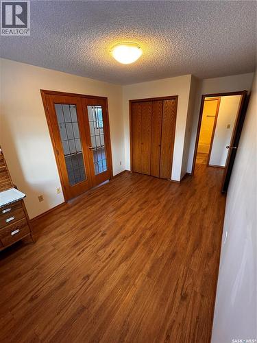 304 800 Hartney Avenue, Weyburn, SK - Indoor Photo Showing Other Room