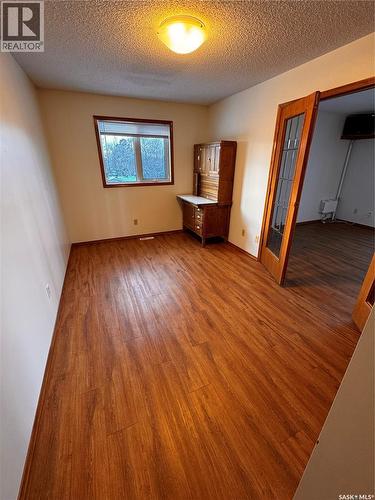 304 800 Hartney Avenue, Weyburn, SK - Indoor Photo Showing Other Room