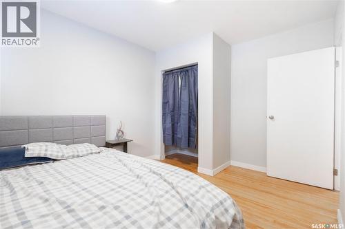 712 Empress Street, Regina, SK - Indoor Photo Showing Bedroom