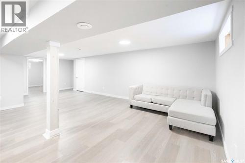 712 Empress Street, Regina, SK - Indoor