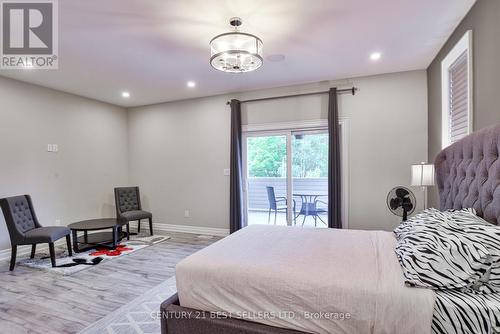181 Anglo Street, Bracebridge, ON - Indoor Photo Showing Bedroom