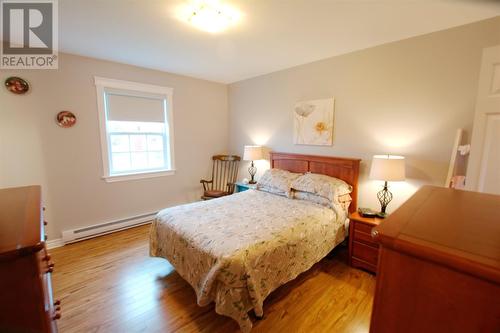 17 Bishop'S Road, Bay Robert'S, NL - Indoor Photo Showing Bedroom