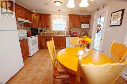 17 Bishop'S Road, Bay Robert'S, NL - Indoor