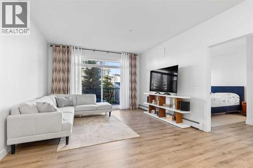112, 40 Walgrove Walk Se, Calgary, AB - Indoor Photo Showing Living Room