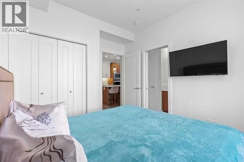 112, 40 Walgrove Walk Se, Calgary, AB - Indoor Photo Showing Bedroom