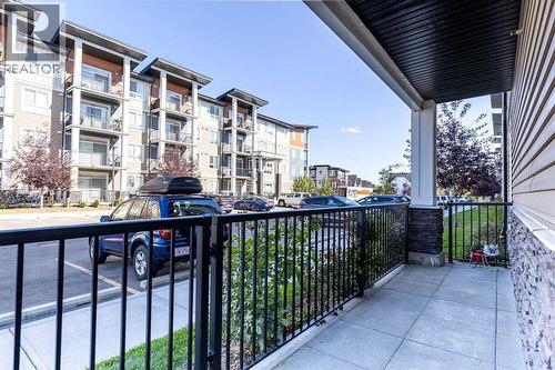 112, 40 Walgrove Walk Se, Calgary, AB - Outdoor