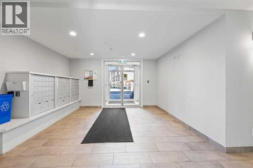 112, 40 Walgrove Walk Se, Calgary, AB - Indoor Photo Showing Other Room