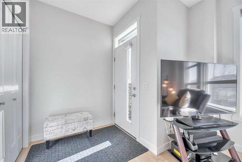 Foyer - 196 Wolf Hollow Park Se, Calgary, AB - Indoor