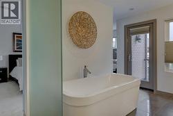 access to bedroom balcony - 