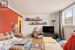 Apt 1 - 