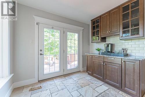 518 Grand Ridge Drive, Cambridge, ON - Indoor