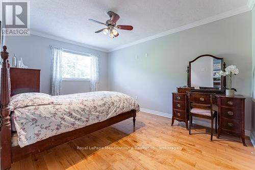 518 Grand Ridge Drive, Cambridge, ON - Indoor Photo Showing Bedroom