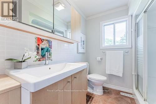 518 Grand Ridge Drive, Cambridge, ON - Indoor Photo Showing Bathroom