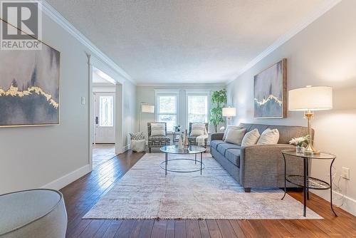 518 Grand Ridge Drive, Cambridge, ON - Indoor Photo Showing Living Room