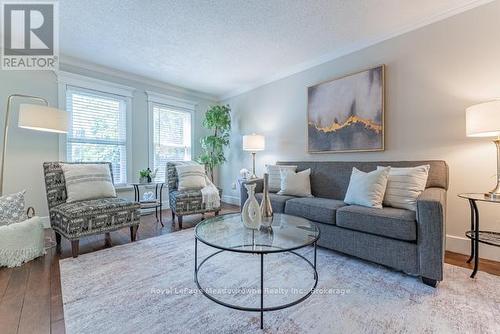 518 Grand Ridge Drive, Cambridge, ON - Indoor Photo Showing Living Room