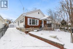 LOWER - 51 RUNCORN STREET  St. Catharines (Port Weller), ON L2M 1N9