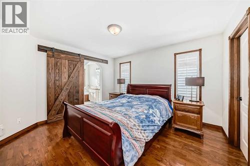 5647 55 Avenuecrescent, Innisfail, AB - Indoor Photo Showing Bedroom