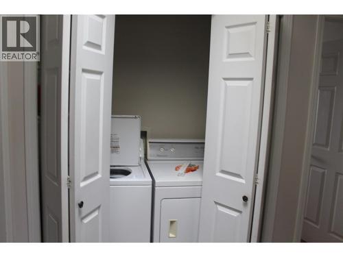2951 11 Avenue Ne Unit# 10, Salmon Arm, BC - Indoor Photo Showing Laundry Room