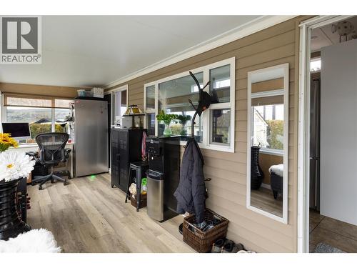 Sun porch and entry - 8000 Highland Road Unit# 33, Vernon, BC 